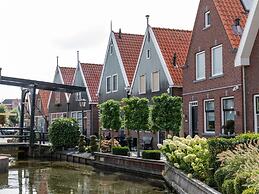 Restyled Apartment on the Markermeer