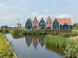 Restyled Apartment on the Markermeer
