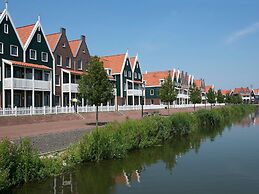 Restyled Apartment on the Markermeer