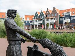 Restyled Apartment on the Markermeer