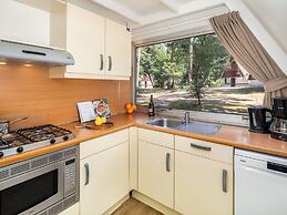 Restyled Bungalow With Dishwasher, in Natural Surroundings