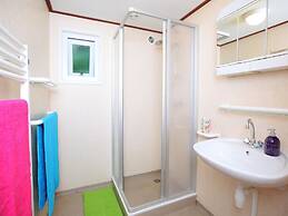 Tidy Furnished Chalet With a Combi Microwave, in the Veluwe