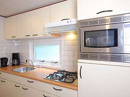 Tidy Furnished Chalet With a Combi Microwave, in the Veluwe