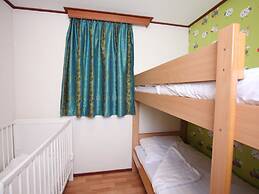 Tidy Furnished Chalet With a Combi Microwave, in the Veluwe