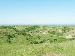 Modern Lodge With 2 Bathrooms, Near the Beach