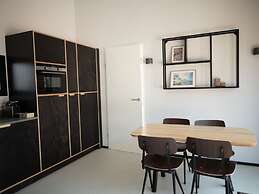 Modern Lodge With 2 Bathrooms, Near the Beach