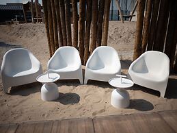 Modern Lodge With 2 Bathrooms, Near the Beach