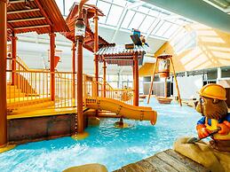 Beautiful Lodge at the Lake and Beach