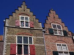 Detached Bungalow Close to Lake Veere