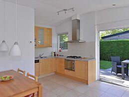 Detached Bungalow Close to Lake Veere