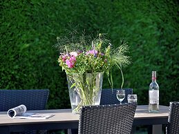 Detached Bungalow Close to Lake Veere