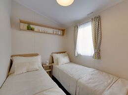 Well Furnished Chalet With Wifi, Near the Hunebedcentrum