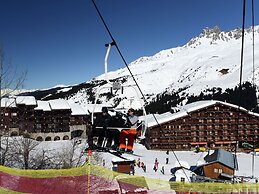Charming Ski-in Getaway