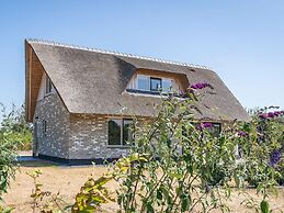 Thatched Villa With Dishwasher Near the Sea on Texel