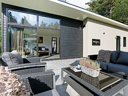 Designed Chalet With Smart TV, Next to Forest