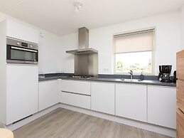 Holiday Home With Private Jetty on Water