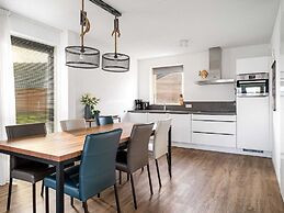 Holiday Home With Private Jetty on Water