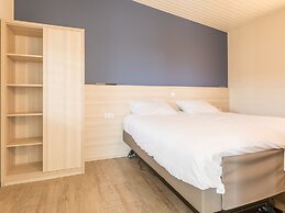 Comfortable Lodge With Dishwasher, Near the Beach