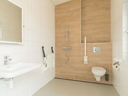 Comfortable Lodge With Dishwasher, Near the Beach
