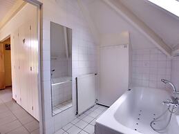 Cozy Holiday Home with Bubble Bath near Zwolle