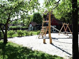 Cozy Holiday Home with Bubble Bath near Zwolle