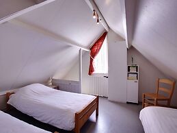 Cozy Holiday Home with Bubble Bath near Zwolle