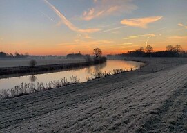 Cozy Holiday Home with Bubble Bath near Zwolle