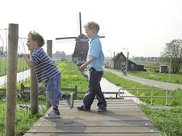 Restyled Apartment on the Markermeer