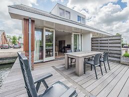 Cozy House With Dishwasher, not far From Amsterdam