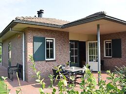 Comfortable Bungalow Near the Veluwe