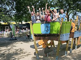 Restyled Bungalow with Dishwasher near Cozy Domburg