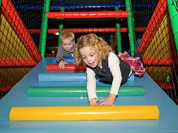 Restyled Bungalow with Dishwasher near Cozy Domburg