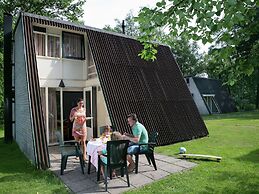 Detached Bungalow With Wifi, Located at Park De Veluwe