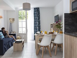 Stylish Beachside Apartment