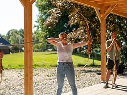 Well Furnished Mobile Home with Microwave near Water