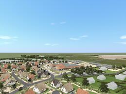 Modern Lodge With Combi-microwave, Beach at 500 m