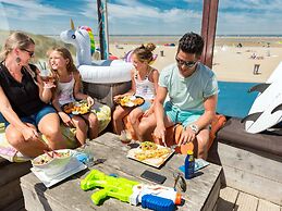 Modern Lodge With Combi-microwave, Beach at 500 m