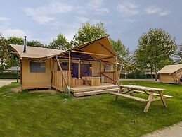 Tent Lodge With Sanitary Facilities