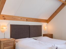 Detached Villa With Dishwasher Near the Sea