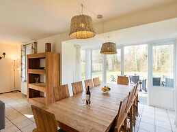 Detached Villa With Dishwasher Near the Sea