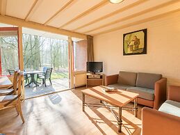 Cosy Bungalow With Microwave in the Middle of De Maasduinen