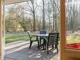Cosy Bungalow With Microwave in the Middle of De Maasduinen