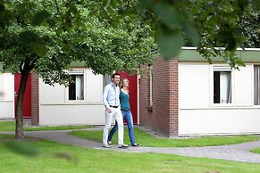Bungalow at Klein Vink With Garden Terrace