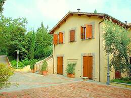 Belvilla by OYO Montecorneo Monolocale