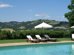 Holiday Home in Montone With Swimming Pool