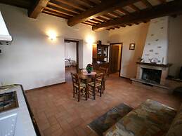 Holiday Home in Montone With Swimming Pool