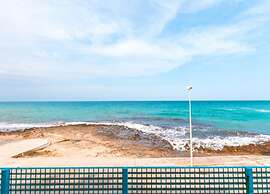 Comfy Apartment with Balcony near Puglia Beach