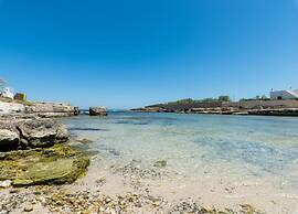Comfy Apartment with Balcony near Puglia Beach