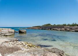 Comfy Apartment with Balcony near Puglia Beach