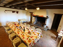 Belvilla by OYO Farmhouse With Private Pool